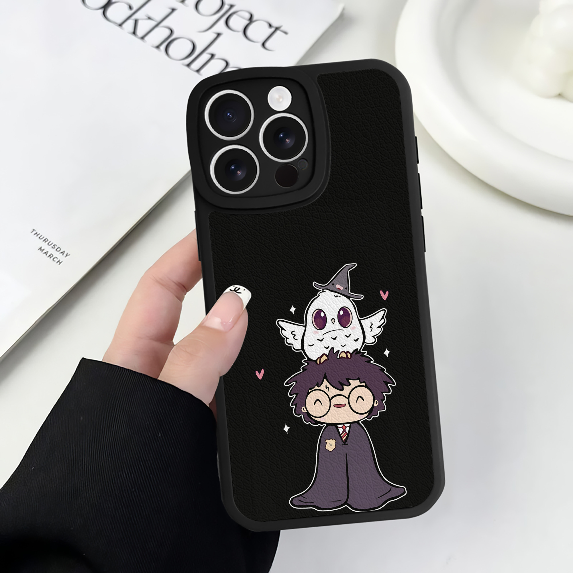 （画像用） Harry Potter ハリー・ポッターシリーズ 【iPhone 16シリーズ対応】シリコンスマホケース（レザー調） 材質：シリコン